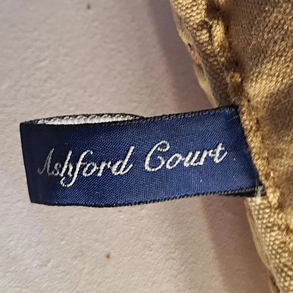 Ashford Court Brown Middle Eastern Camel/Elephant Theme Decorative Throw Pillow - Picture 7 of 7